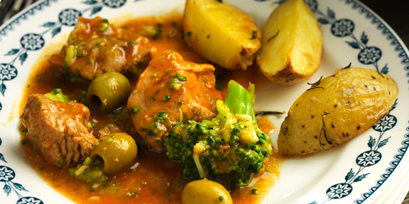 Blanquette De Veau A L Italienne Et Pommes De Terre Roties